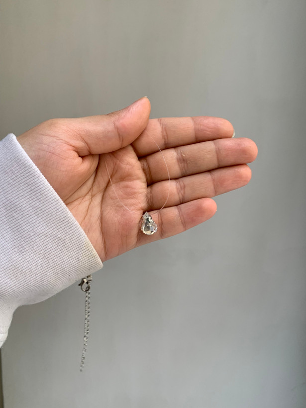 گردنبند نامرئی تک نگین زنانه
